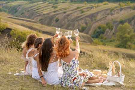 bachelorettes winery tour plan hamptons